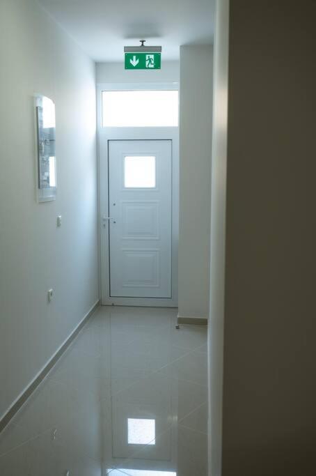 Anesis Airport 306 Apartment